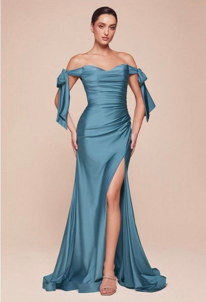 LA CD943+ Belle Gown