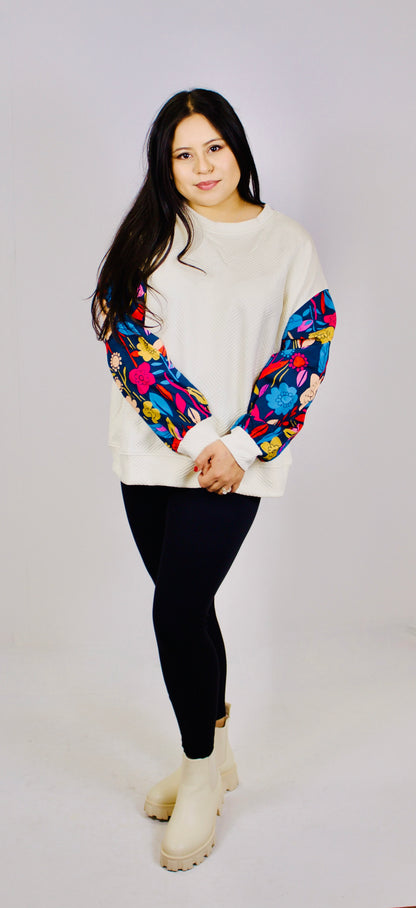FLOWER SLEEVE SWEATER