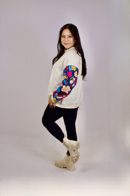 FLOWER SLEEVE SWEATER