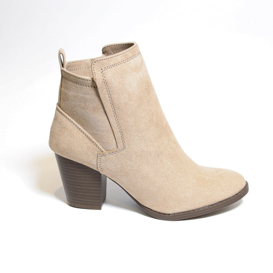 Qupid Tyson Taupe Booties