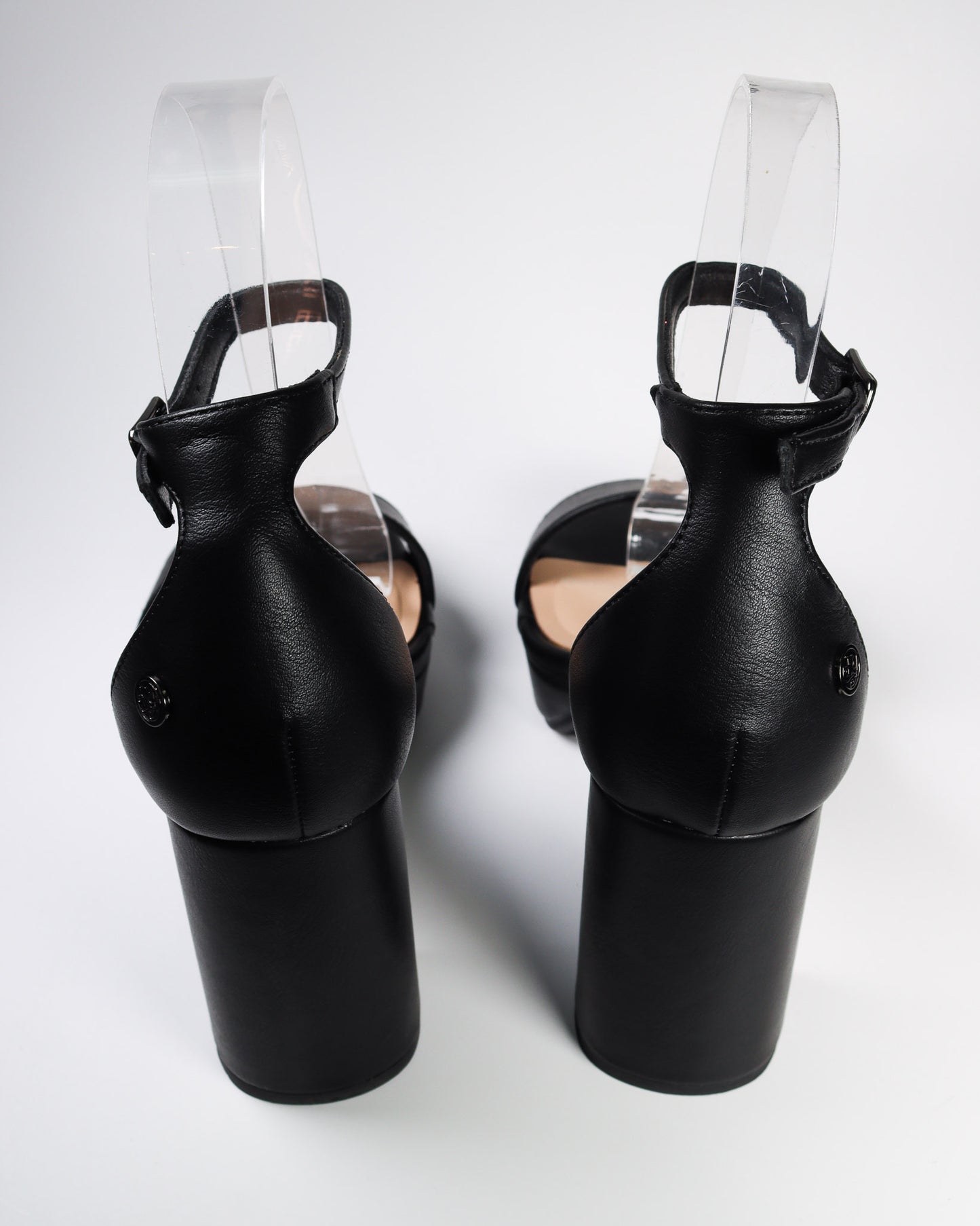 Karlie-6 Classic PU Platforms