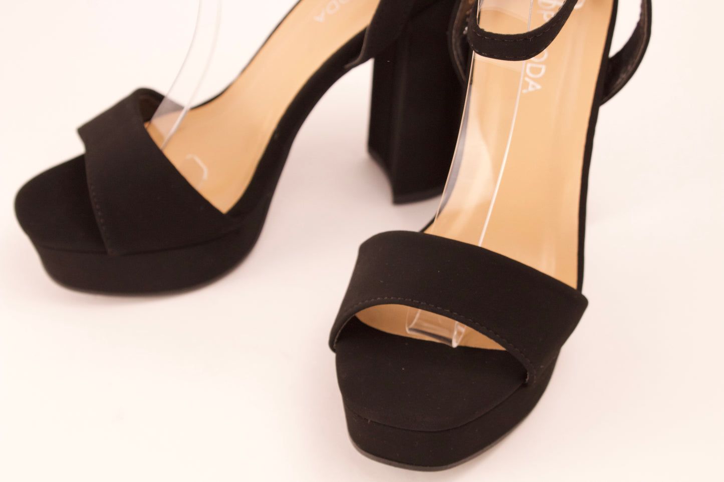 BLACK/NUB JOURNEE PUMPS